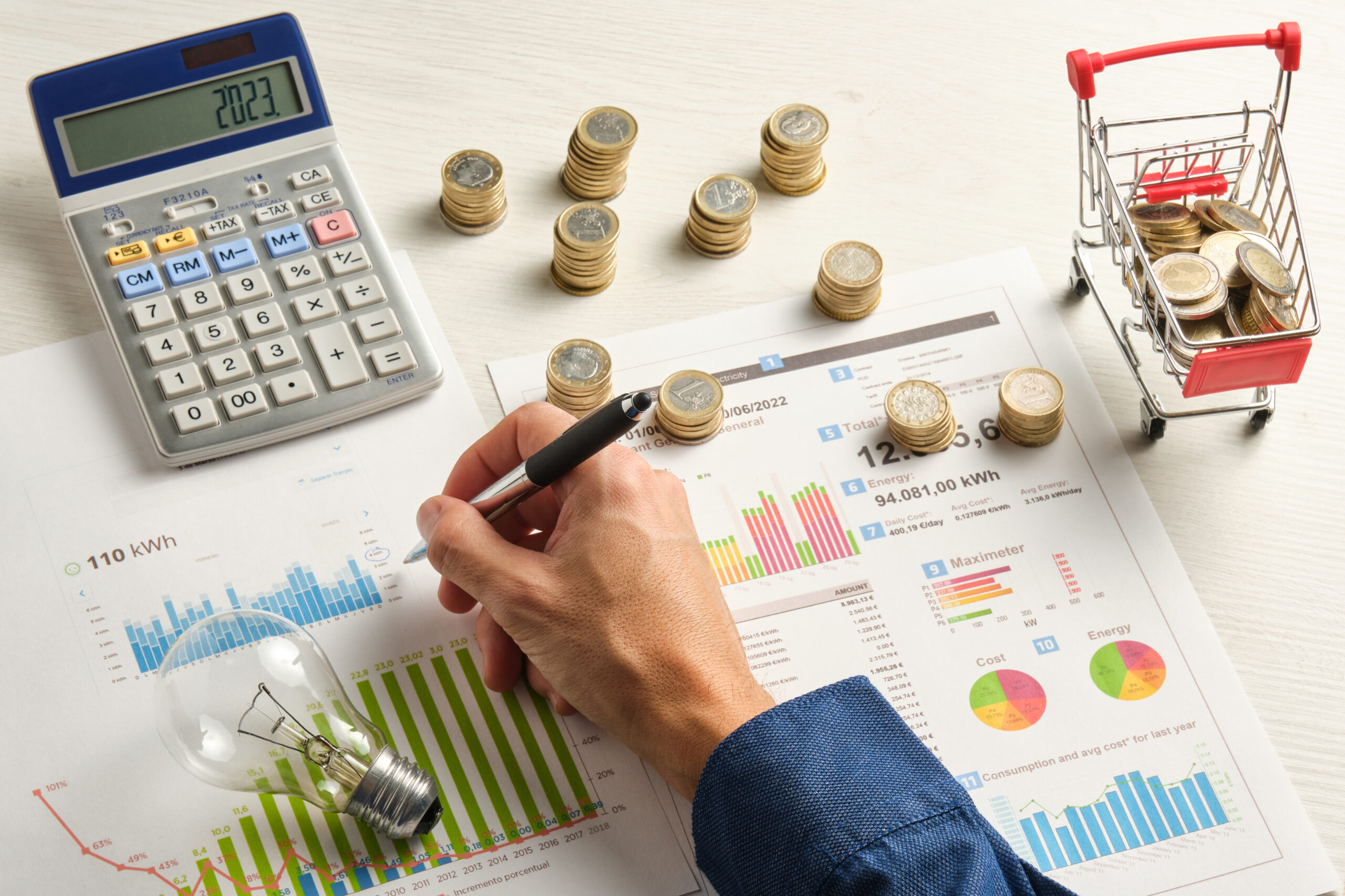 ADE Hails Energy Price Drop as Proof Clean Energy Transition Slashes Bills 
