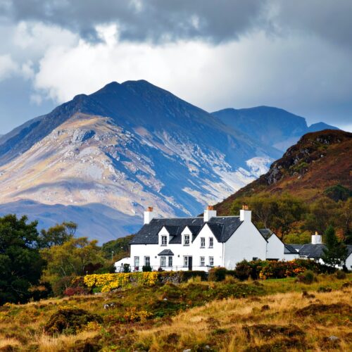 Scotland’s House Prices Surge by £10,654 Over 12 Months, Outpacing Rest of UK